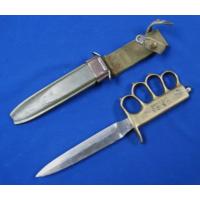 US: Paratrooper fighting knife