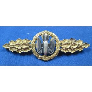 Germany: Luftwaffe Bomber Clasp in gold