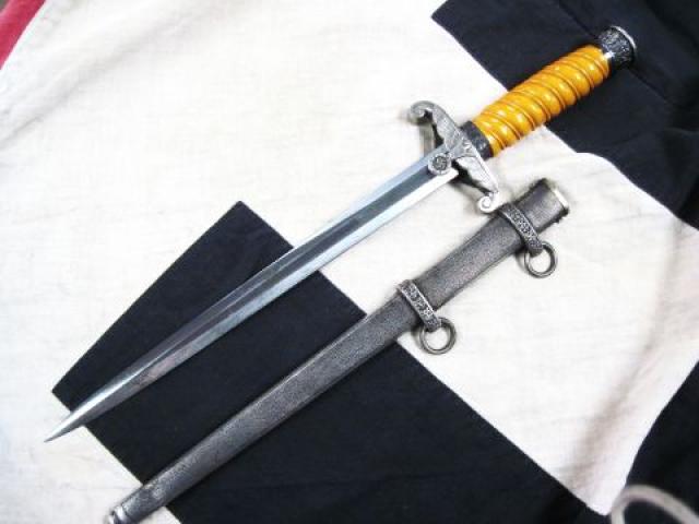 Germany: Wehrmacht Officer's dagger