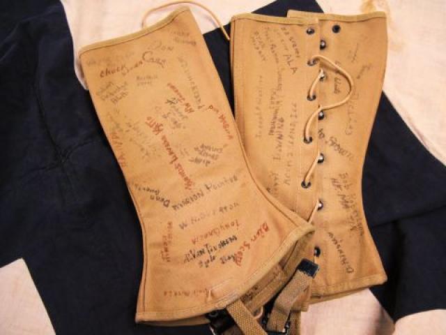 US:  WWII USN signed puttees