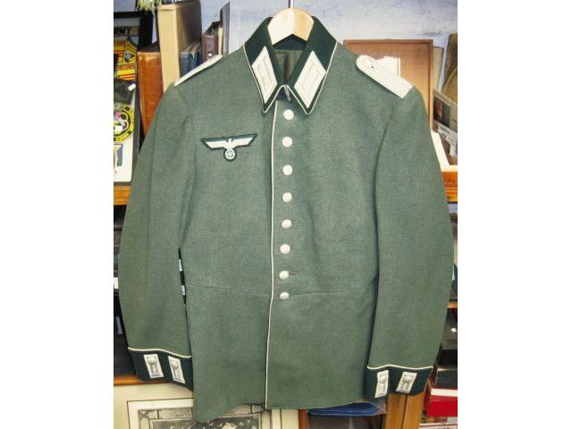 Germany: Wehrmacht  Lt. Waffenrock